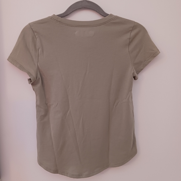 Abercrombie Kids T-Shirt - Picture 2 of 5